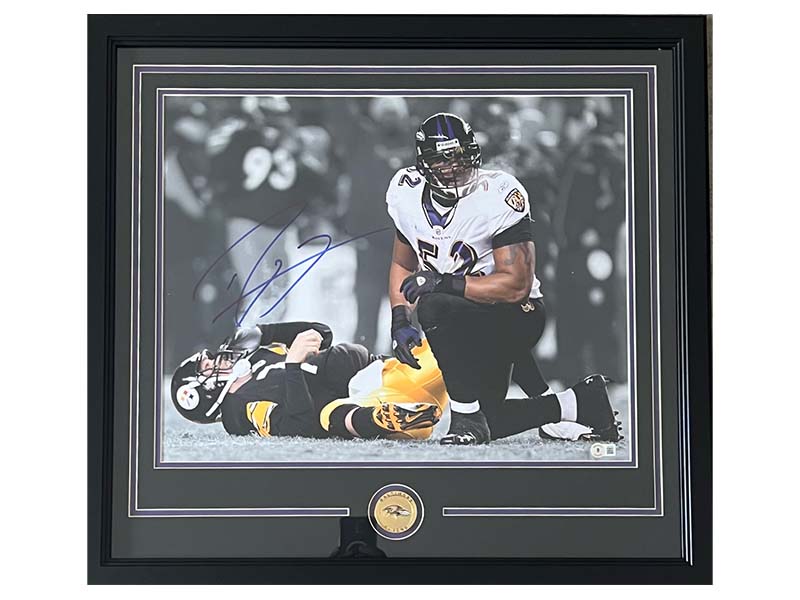 Ray Lewis Autographed Baltimore Ravens 16x20 Framed Photo￼ JSA