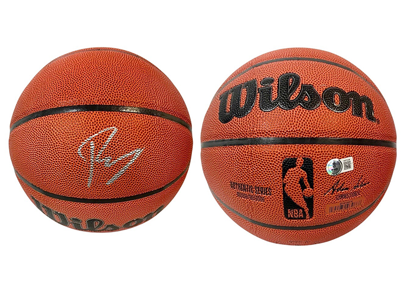 Kristaps Porziņģis Signed Wilson Authentic Series Basketball (Beckett)