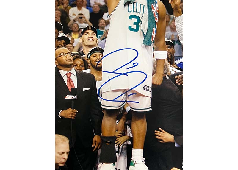 Paul Pierce Signed Boston Celtics Hoisting NBA Champ MVP Trophy Photo Beckett