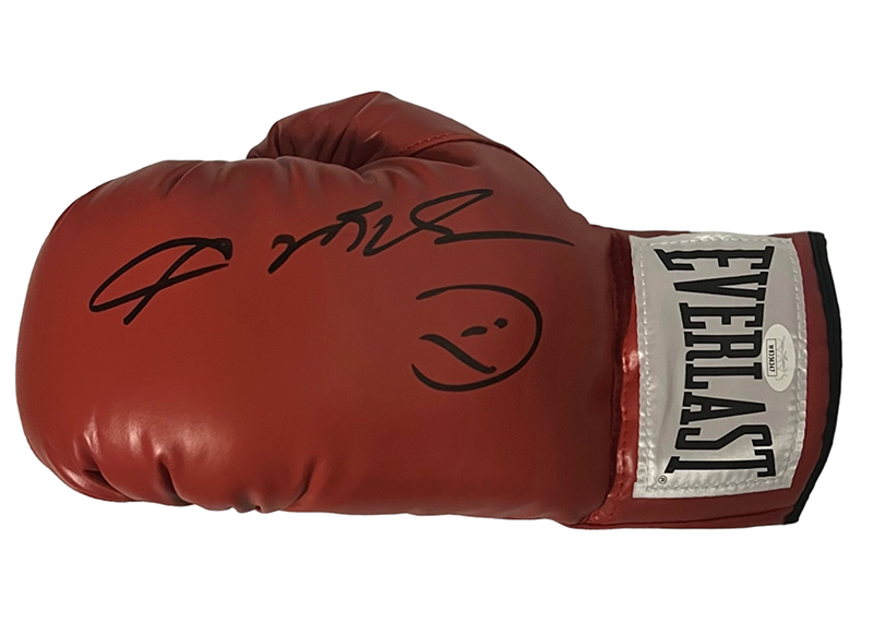 Sugar Ray Leonard Autographed (Signed) Red Everlast Boxing Glove (JSA)