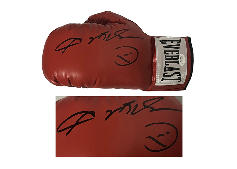 Sugar Ray Leonard Autographed (Signed) Red Everlast Boxing Glove (JSA)