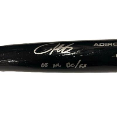 Derrek Lee Signed Auto Rawlings Black Bat w/ 05 NL BC/SS Beckett Witness BAS COA