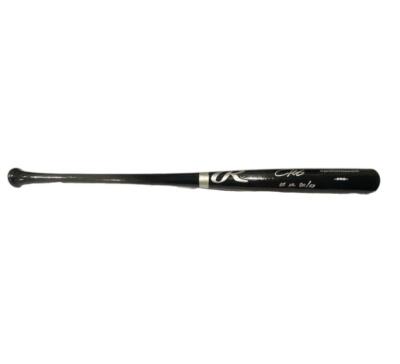 Derrek Lee Signed Auto Rawlings Black Bat w/ 05 NL BC/SS Beckett Witness BAS COA