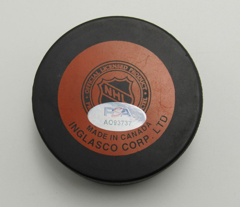 Bobby Orr HOF Signed/Auto Boston Bruins Official Game Hockey Puck PSA 193964