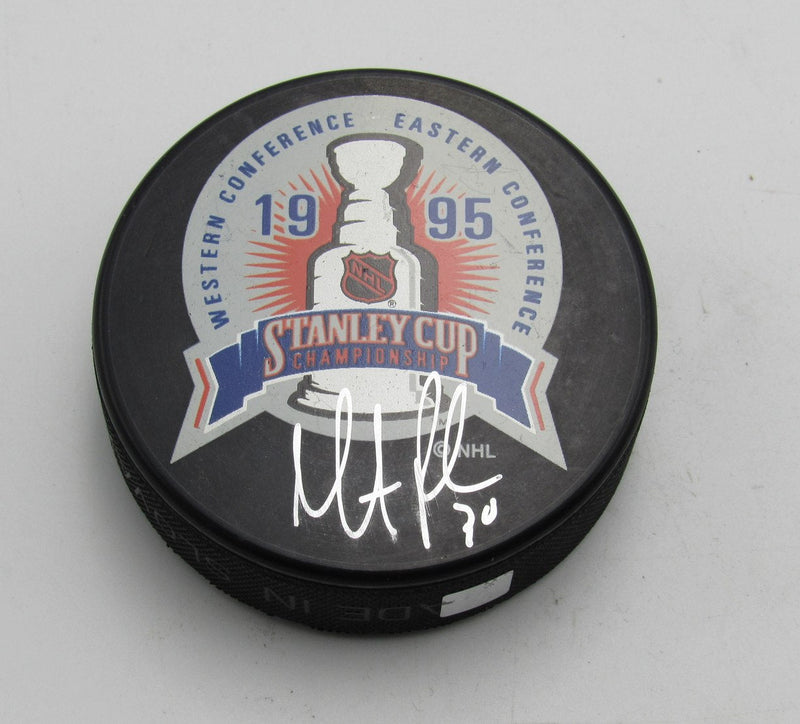 Martin Brodeur HOF Signed 1995 Stanley Cup Championship Hockey Puck PSA 194313
