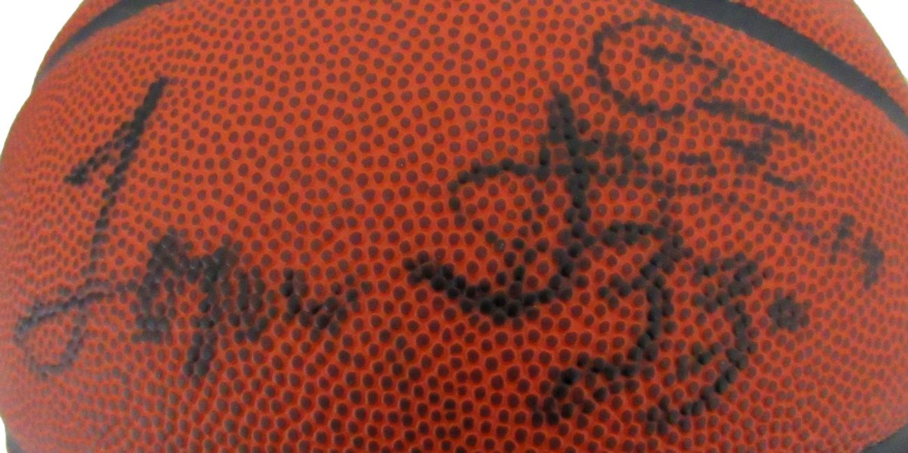 Michigan State Spartans 2006-07 Team Signed by 13 Basketball Tom Izzo 165952