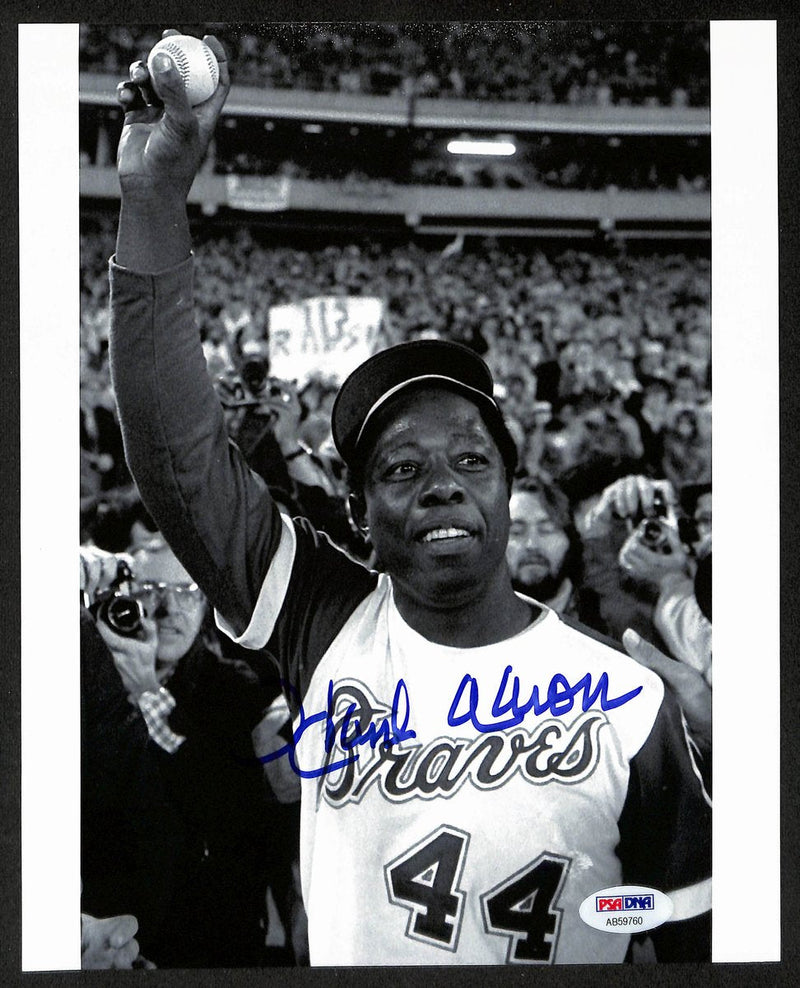 Hank Aaron HOF Signed/Auto 8x10 B/W Photo #715 Home Run Braves PSA/DNA 197217