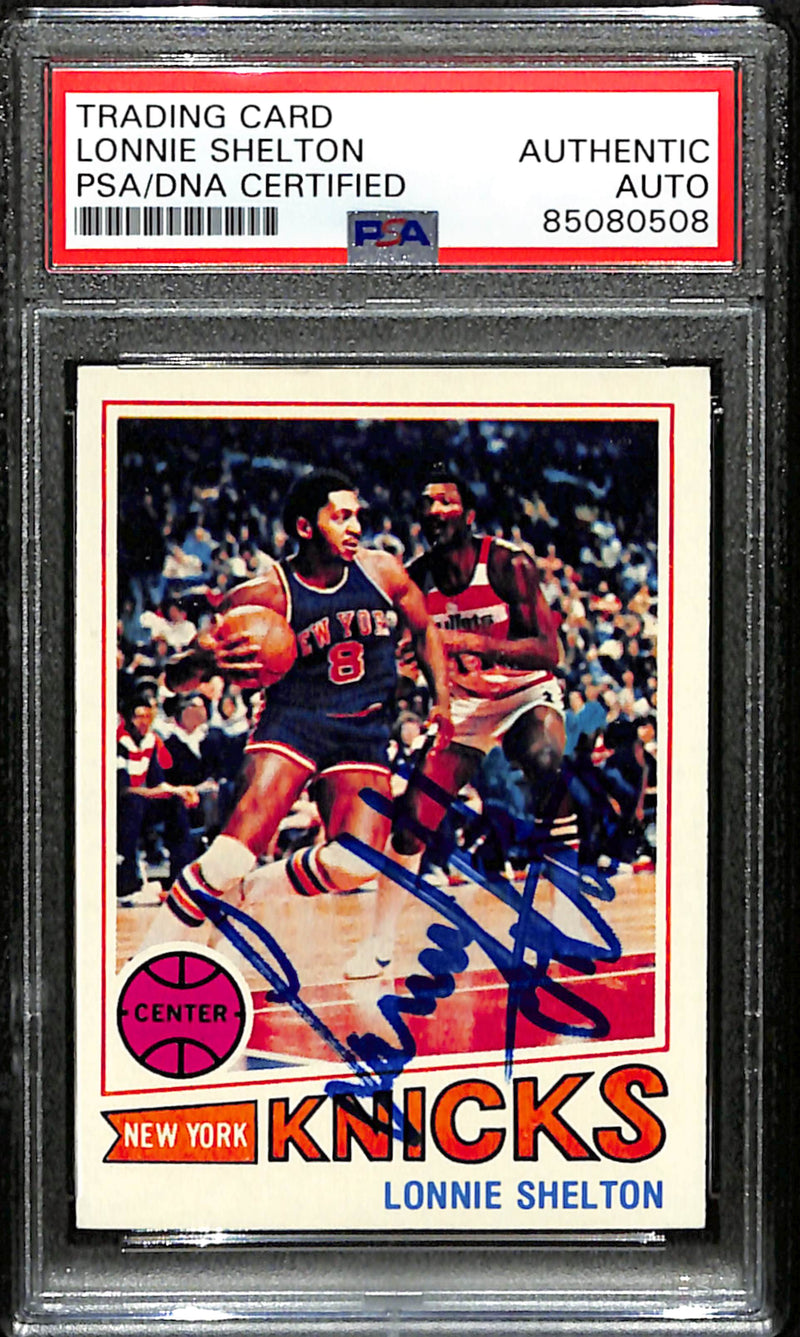 Lonnie Shelton Signed 1977 Topps Card #26 New York Knicks PSA/DNA 185673