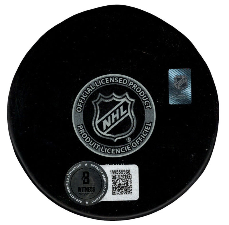 Chris Chelios Signed Detroit Red Wings Puck w/ HOF 2013 Beckett Witness BAS COA