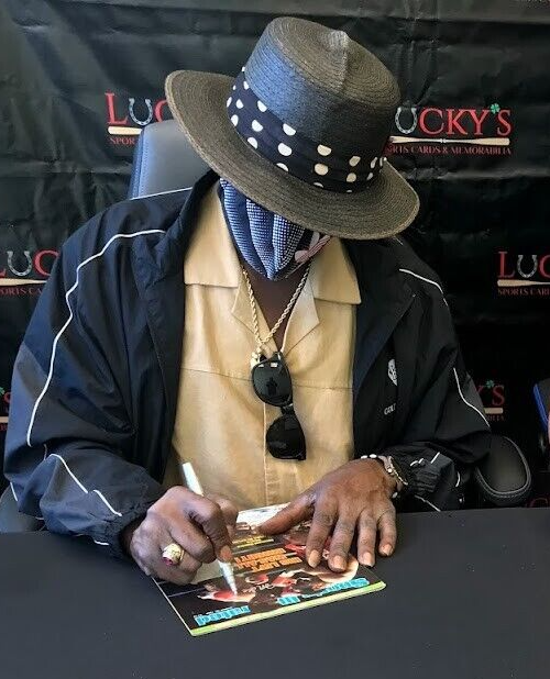 Michael Spinks Jinx Signed Auto Sports Illustrated "HOF 1994" JSA COA 3/28/83 L