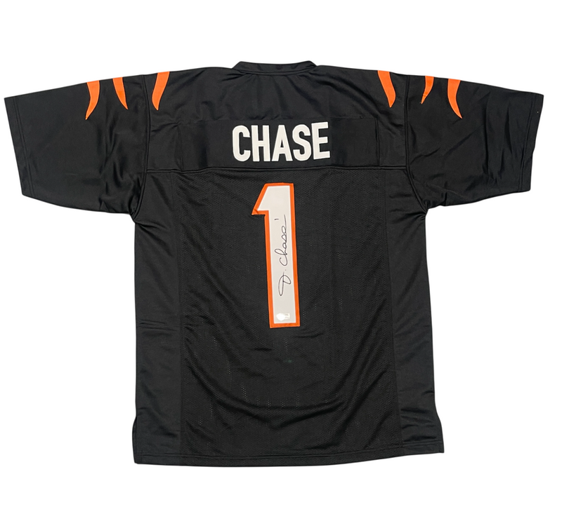 Ja'Marr Chase Signed Cincinnati Bengals Custom Black Jersey Beckett BAS COA
