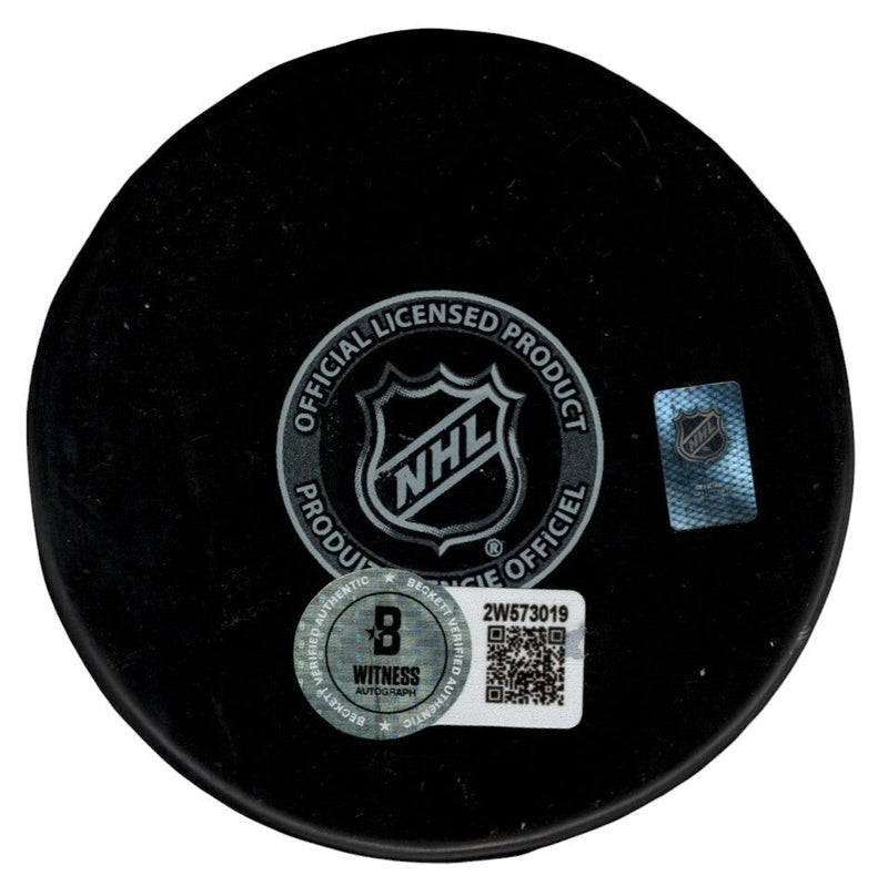 Doug Gilmour Signed Maple Leafs Puck w/ HOF 11 Beckett Witness BAS COA