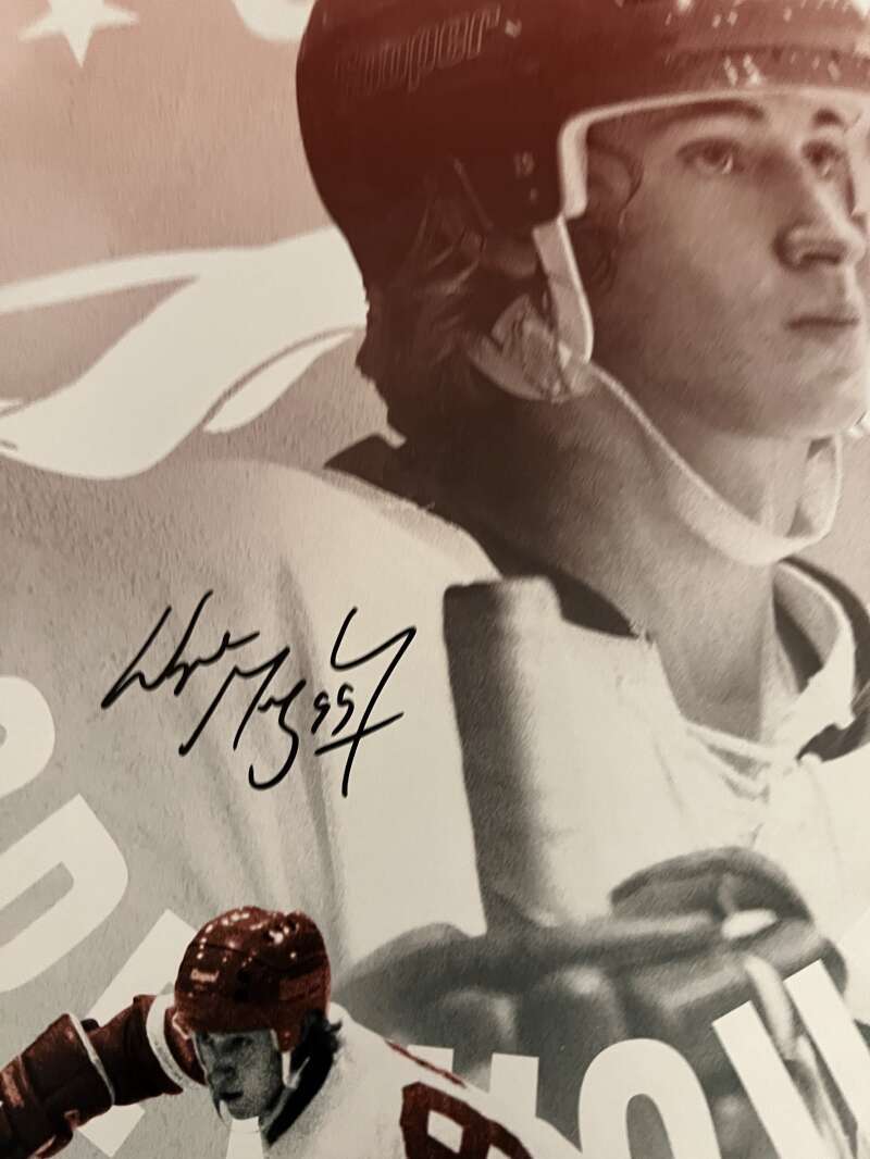 Wayne Gretzky Signed Auto 16x24 Photo Sault Ste. Marie Greyhounds 7/99 UDA COA