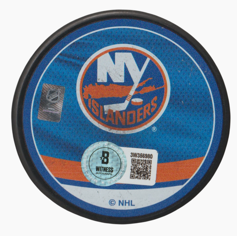 Matt Martin Signed New York Islanders Reverse Retro Puck Beckett Witness BAS COA