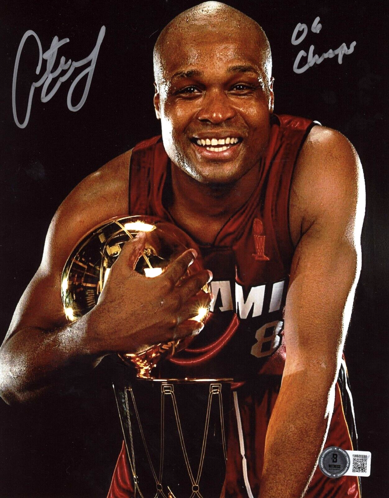 Antoine Walker Signed Miami Heat 8x10 Photo w/ 06 Champs Beckett Witness BAS COA