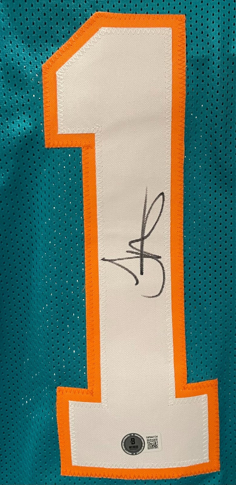 Tyreek Hill Signed Miami Dolphins Custom Jersey Beckett Witness BAS COA