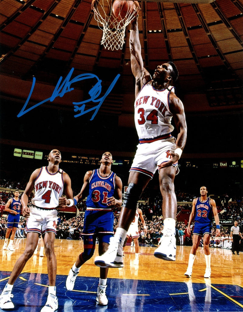 Charles Oakley Signed Autographed New York Knicks 8x10 Photo LSCM COA #2 B