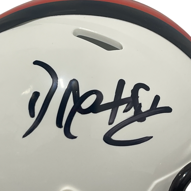 David Njoku Signed Browns Alt White Mini Helmet Beckett Witness BAS COA