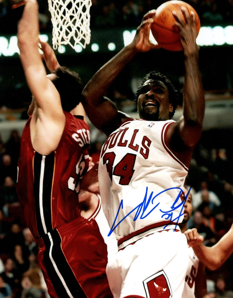 Charles Oakley Signed Autographed Chicago Bulls 8x10 Photo LSCM COA #1