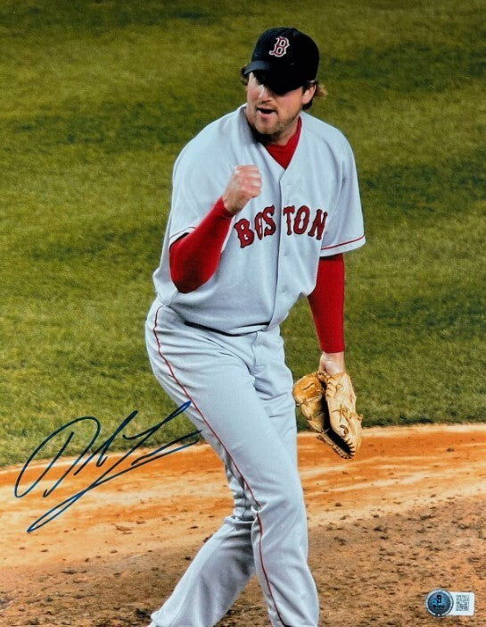 Derek Lowe Signed Boston Red Sox 11x14 Photo Beckett Witness BAS COA