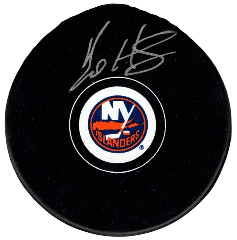 Bo Horvat Signed New York Islanders Logo Puck Beckett Witness BAS COA