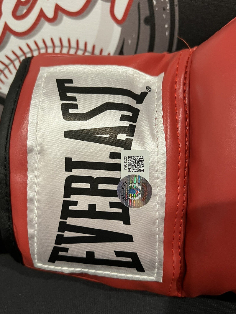 Michael B. Jordan Signed Auto Red Everlast Boxing Glove Beckett Witness BAS COA
