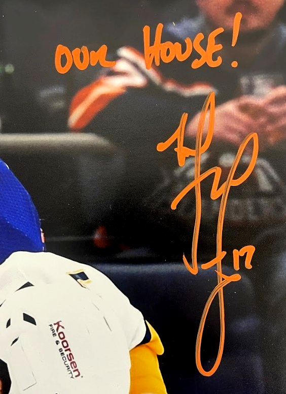 Matt Martin Signed New York Islanders 11x14 Photo w/ Ins Beckett Witness BAS COA