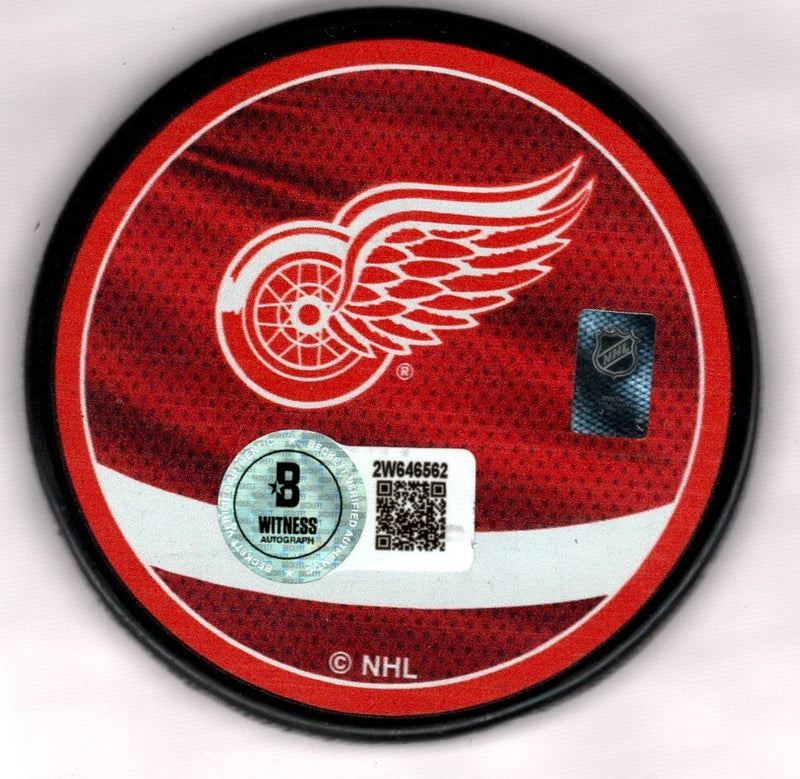 Chris Chelios Signed Auto Red Wings Reverse Retro Puck HOF 2013 Beckett BAS COA