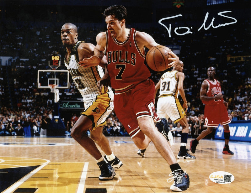 Toni Kukoc Signed Autographed Chicago Bulls 8x10 Photo JSA WITNESS COA #2