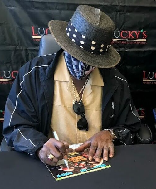 Michael Spinks Jinx Signed Auto Sports Illustrated "HOF 1994" JSA COA 3/28/83 NO