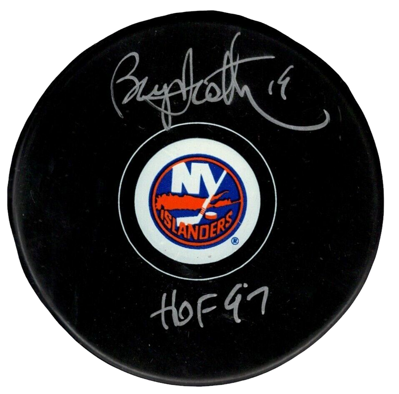 Bryan Trottier Signed Islanders Puck w/ HOF 97 Beckett Witness BAS COA