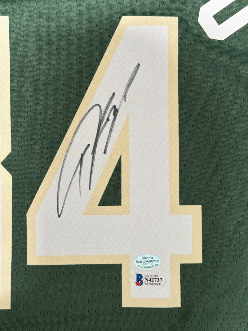 Giannis Antetokounmpo Signed Milwaukee Bucks Nike Jersey Beckett Witness BAS COA