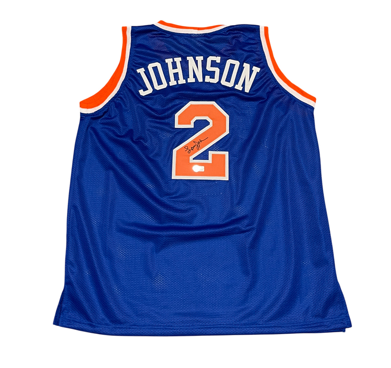 Larry Johnson Signed New York Knicks Custom Jersey Beckett Witness BAS COA