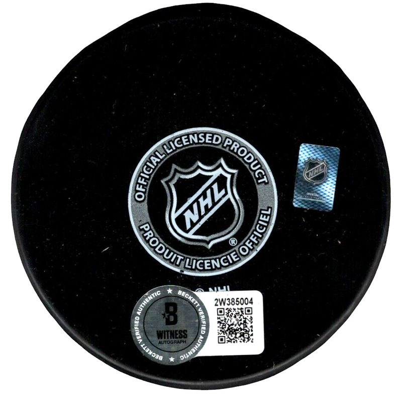 Jari Kurri Signed Edmonton Oilers Logo Puck w/ HOF 2001 Beckett Witness BAS COA