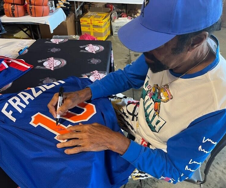Walt Frazier Signed Knicks Custom Jersey w/ Dishin Swishin Beckett Wit BAS COA