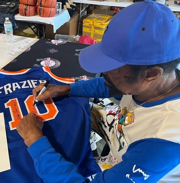 Walt Frazier Signed Knicks Custom Jersey w/ Dishin Swishin Beckett Wit BAS COA