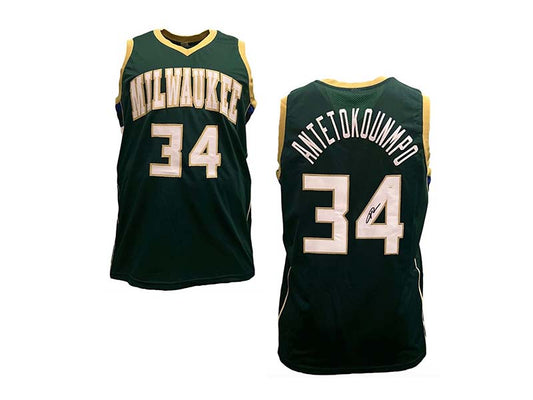 Grand Slam Sports Memorabilia Giannis Antetokounmpo Signed Jersey (JSA)