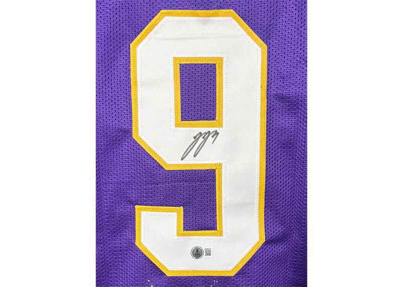 J.J McCarthy Signed Minnesota Purple Football Jersey Beckett