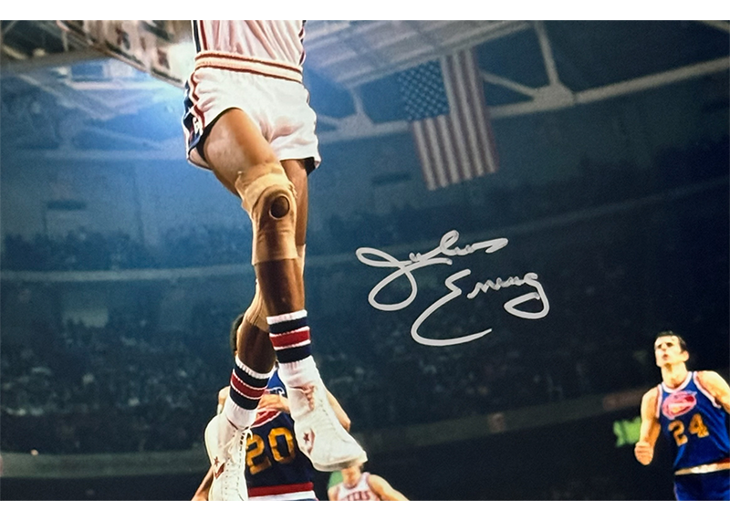 Julius "Dr. J" Erving Signed Philadelphia 76ers 16x20 Dunk Photo – JSA