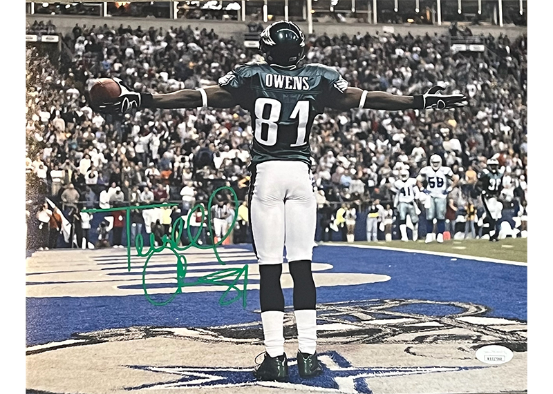 Terrell Owens Signed Philadelphia Eagles 11x14 Photo (JSA)