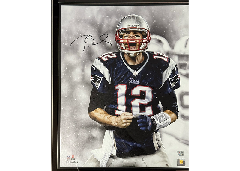 Tom Brady Signed Patriots 16x20 Photo 3D LED Light Up Frame 32x26 Fanatics