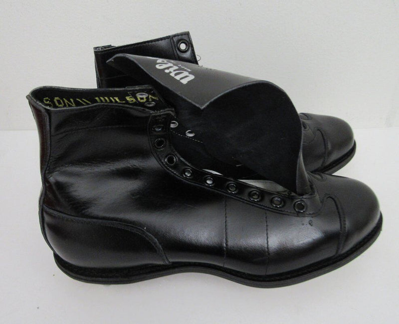 Pair of Vintage Wilson Riteweight Black Football Cleats Size 8.5  NIB 182902