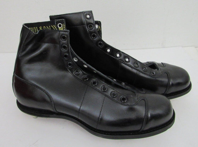 Pair of Vintage Wilson Riteweight Black Football Cleats Size 8.5  NIB 182906