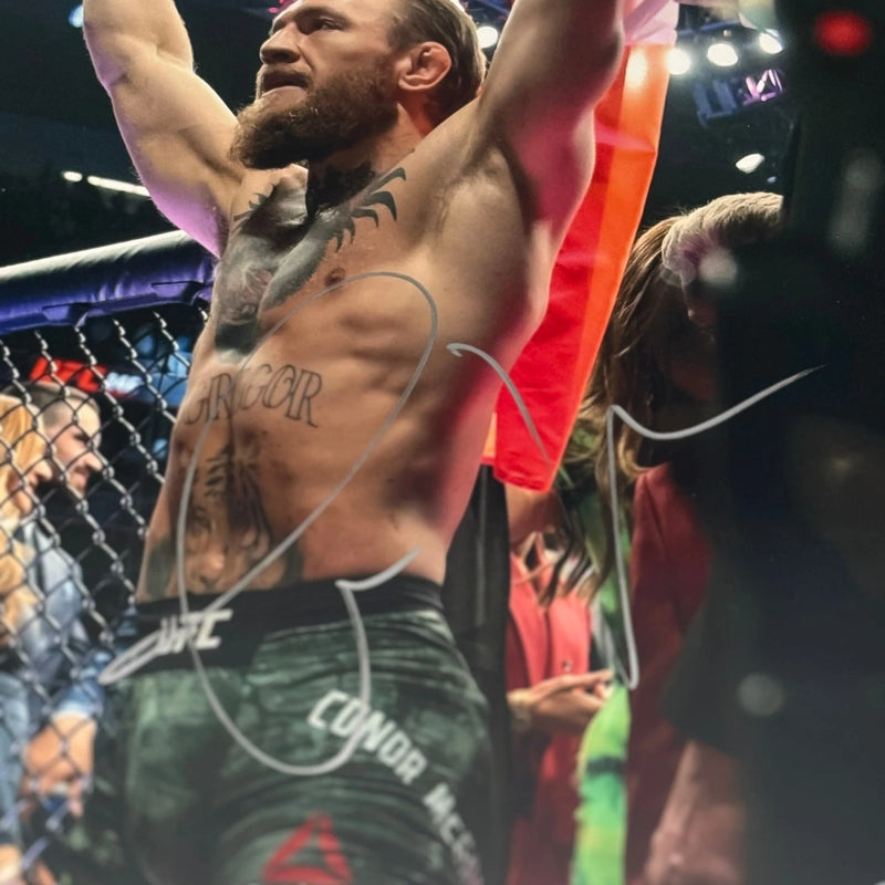 Conor McGregor Signed 11x14 Photo Notorious UFC Beckett Authentic Autograph!!