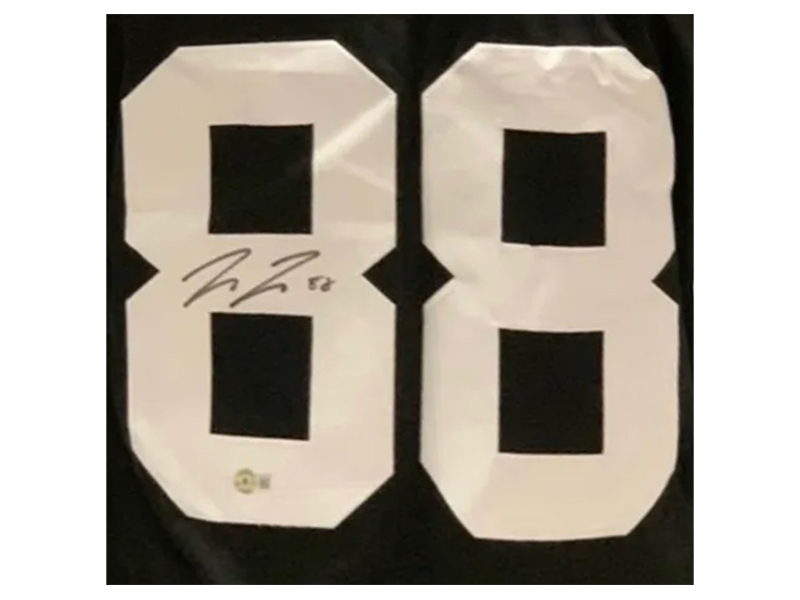 Pat Freiermuth Autographed Pittsburgh  Black Football Jersey (Beckett)