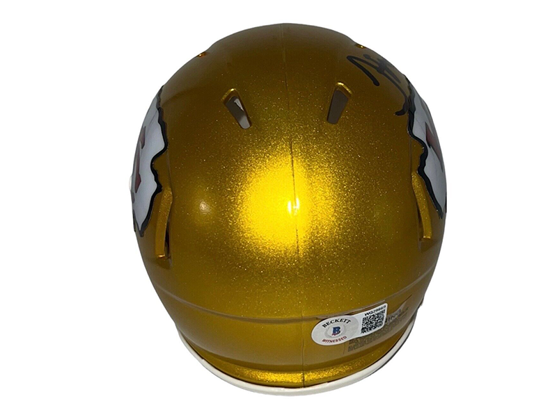 Tyreek Hill Autographed Kansas Chiefs Flash Mini Football Helmet Beckett