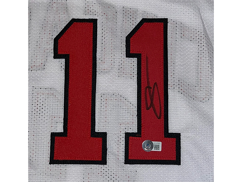 DeMar DeRozan Autographed White Chicago Basketball Jersey Beckett